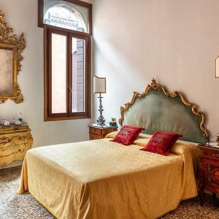 Luxury Venetian Rooms Exterior photo
