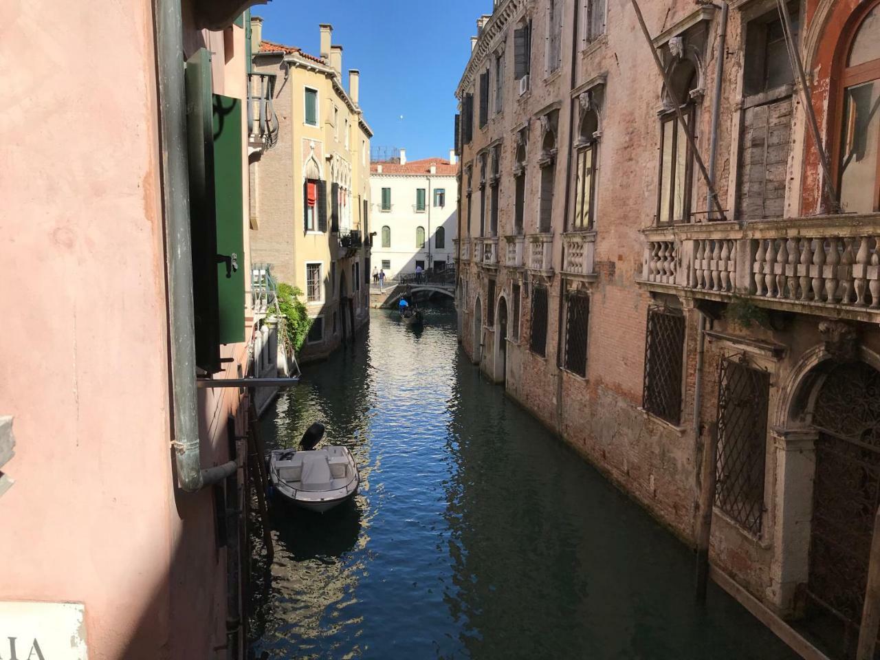 Luxury Venetian Rooms Exterior photo