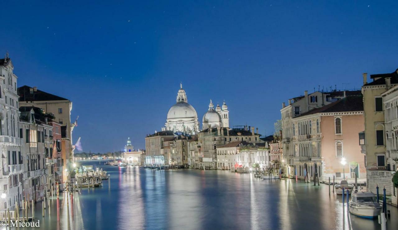 Luxury Venetian Rooms Exterior photo