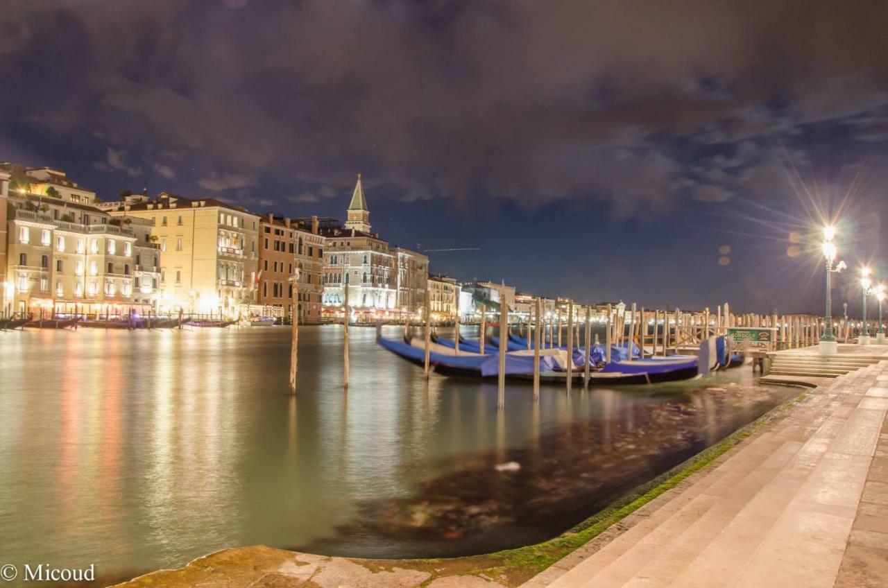 Luxury Venetian Rooms Exterior photo