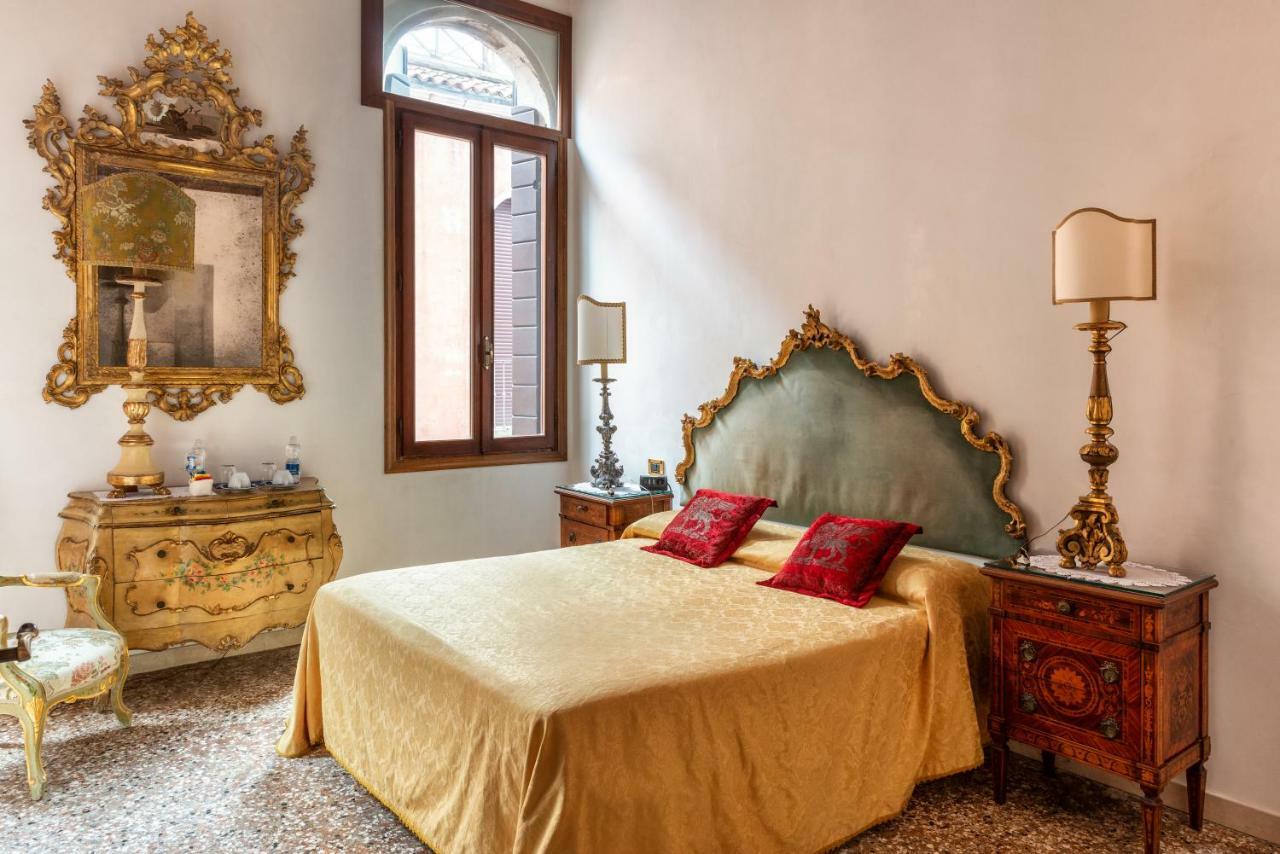 Luxury Venetian Rooms Exterior photo